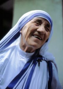 マザーテレサ｜平和運動と反戦運動の違い｜味方と敵の話
